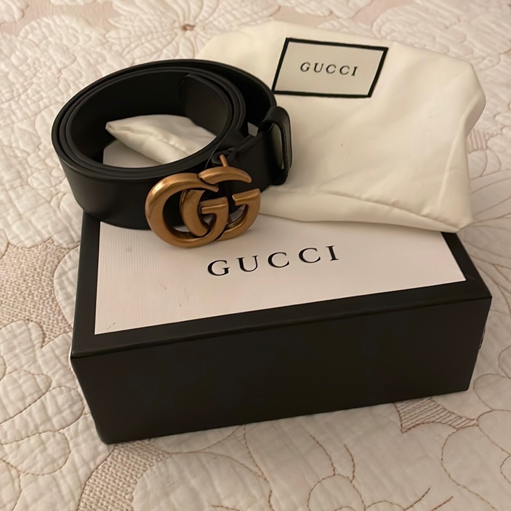 Gucci gold buckle belt
